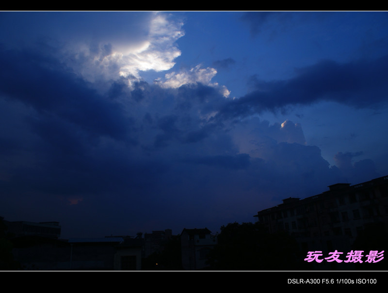 a7344285_s.jpg