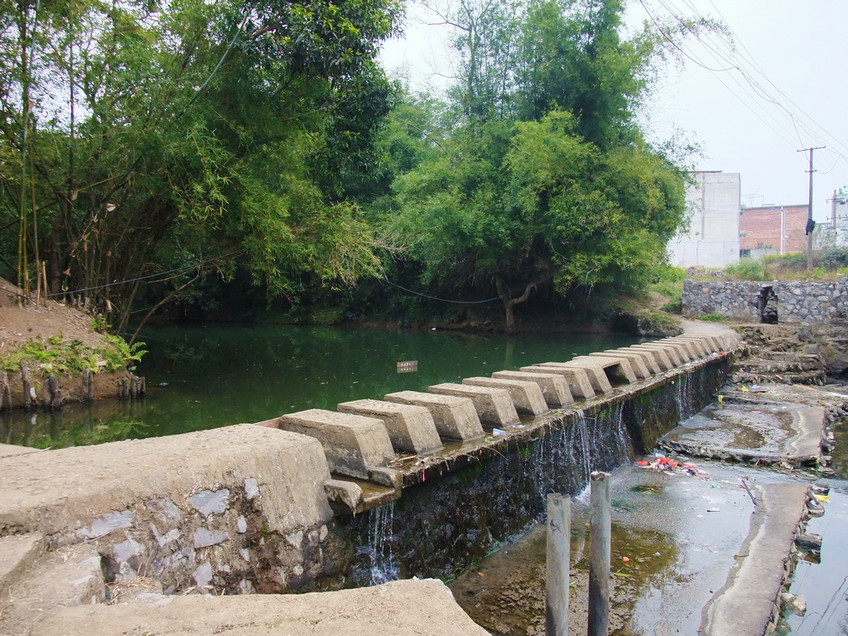岭脚村那汪水 (4).jpg