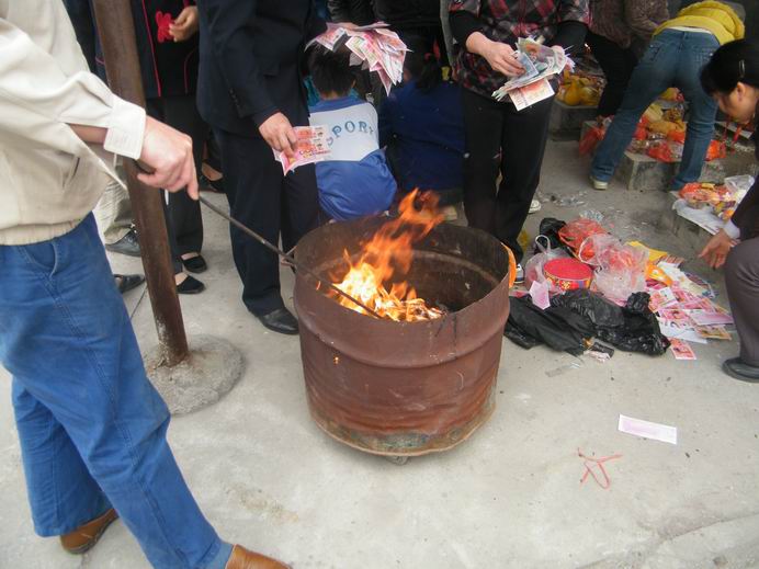 清明祭拜 022.jpg