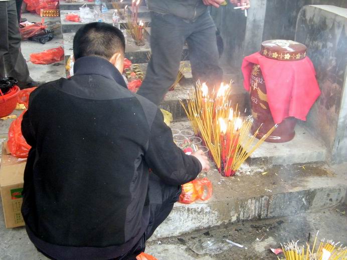 清明祭拜 027.jpg