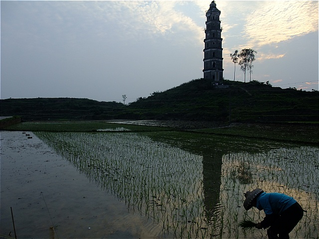 承露塔1.JPG