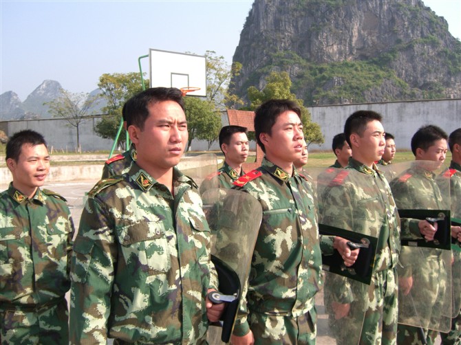 警棍盾牌术.jpg
