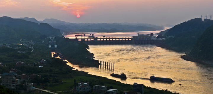 夕照西津大坝.jpg