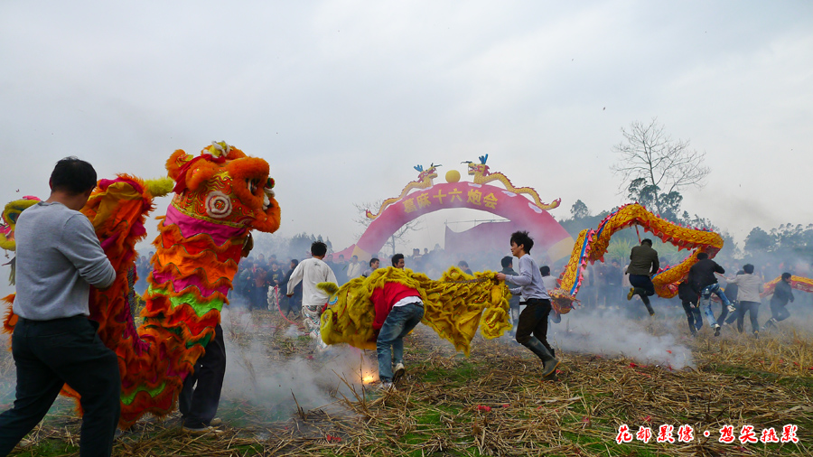 2月7日，农历正月十六，横县百合镇葛麻村的“十六炮会”如期举行。
