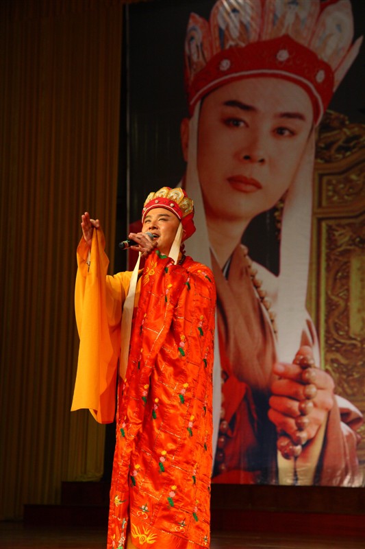 唐僧徐少华为大家演唱.JPG