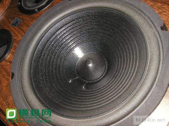 175813ax5jluaqzawuzacc.jpg