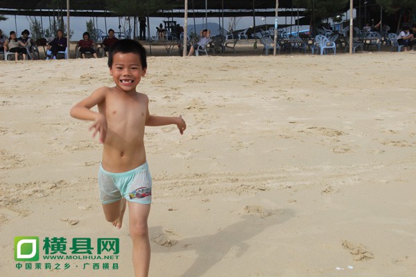 奔向大海-.jpg