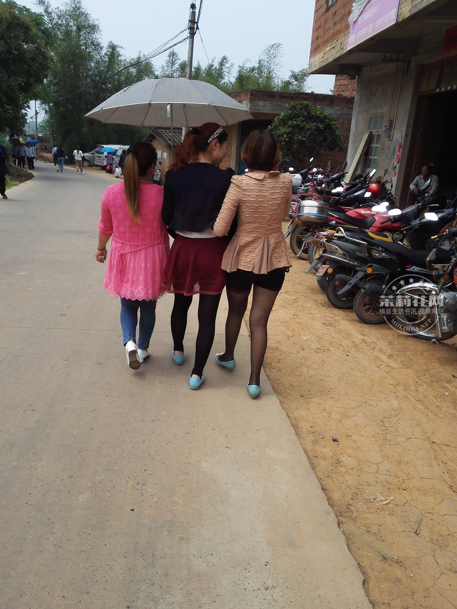 美女背影