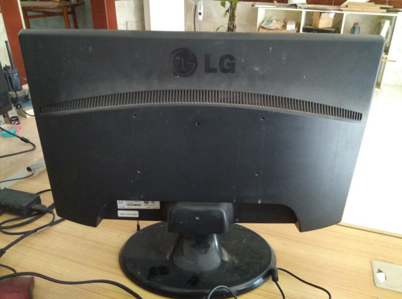 LG显示器1.jpg
