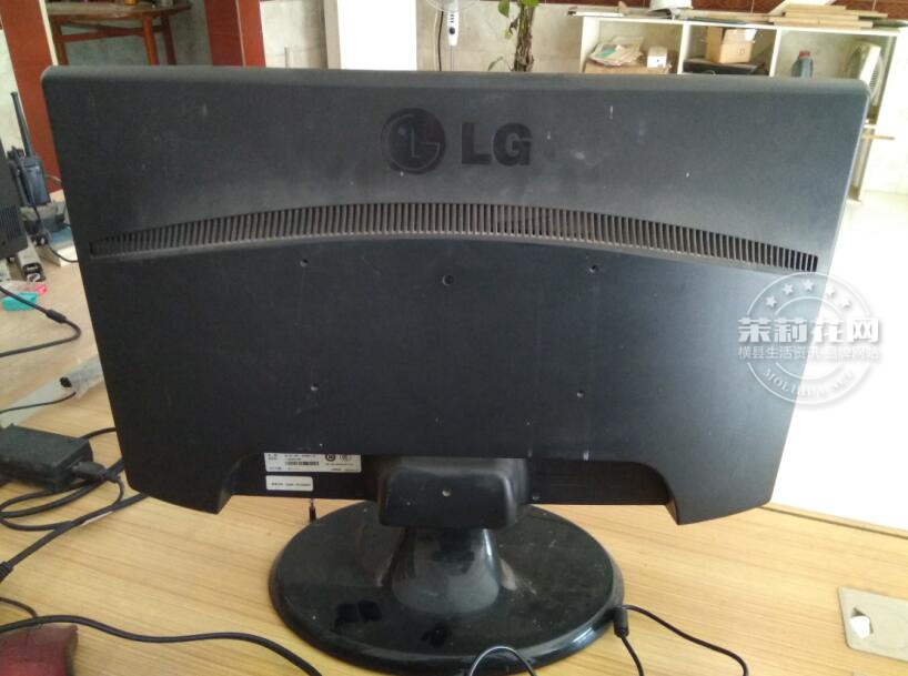 LG显示器1.jpg