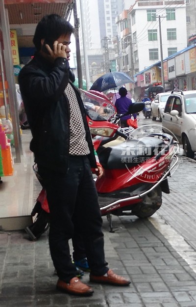 撞车不肯私了也不肯交警判 (1).jpg