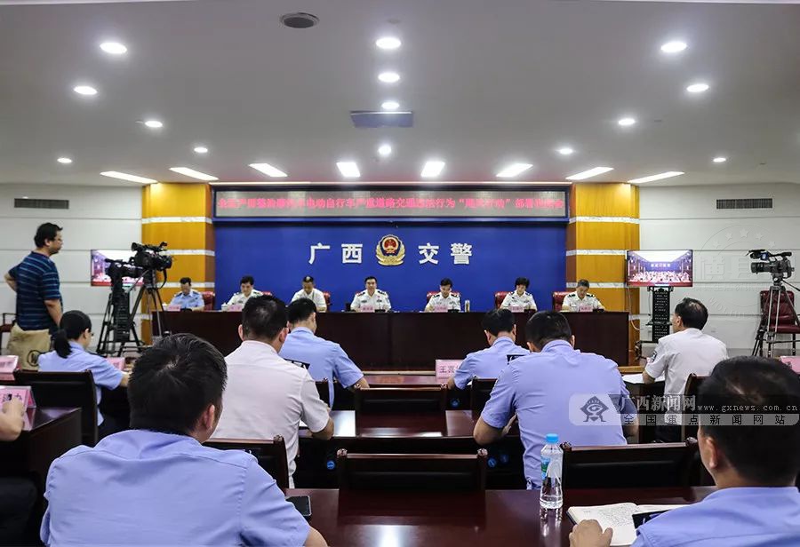 084557lpz00hocuecpbp03.jpg