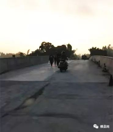 090215ry6yq5e25yxq22bm.jpg