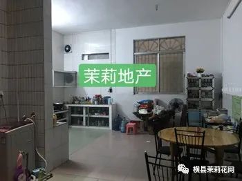 085647r2yz0v5vvg5lur45.jpg