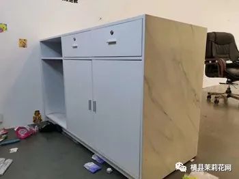 085414cz1od81q1si1849e.jpg