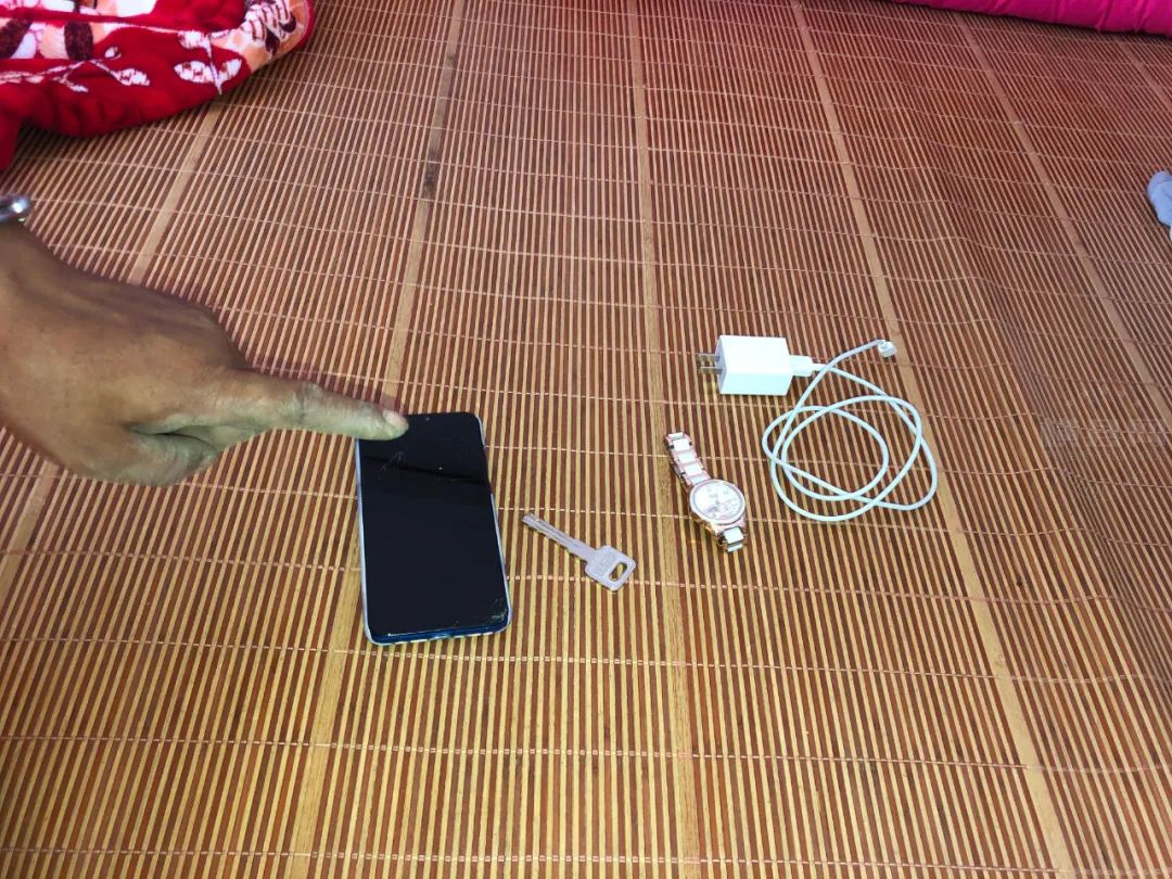 084403dd8xbk4gmppjojgb.jpg