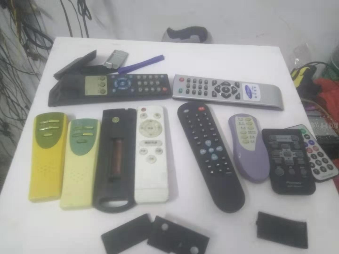 各种遥控器.jpg