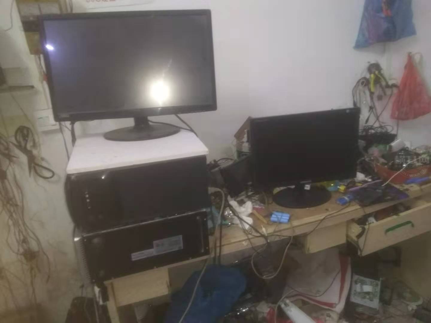 24寸显示器.jpg