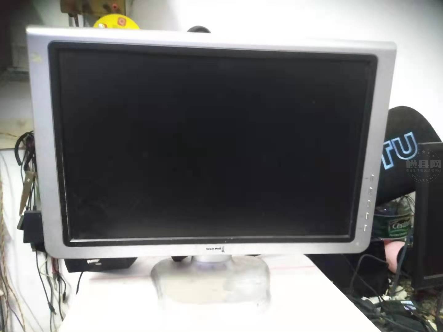 20寸显示器.jpg
