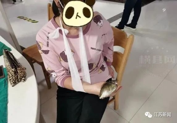 鱼刺手2.jpg