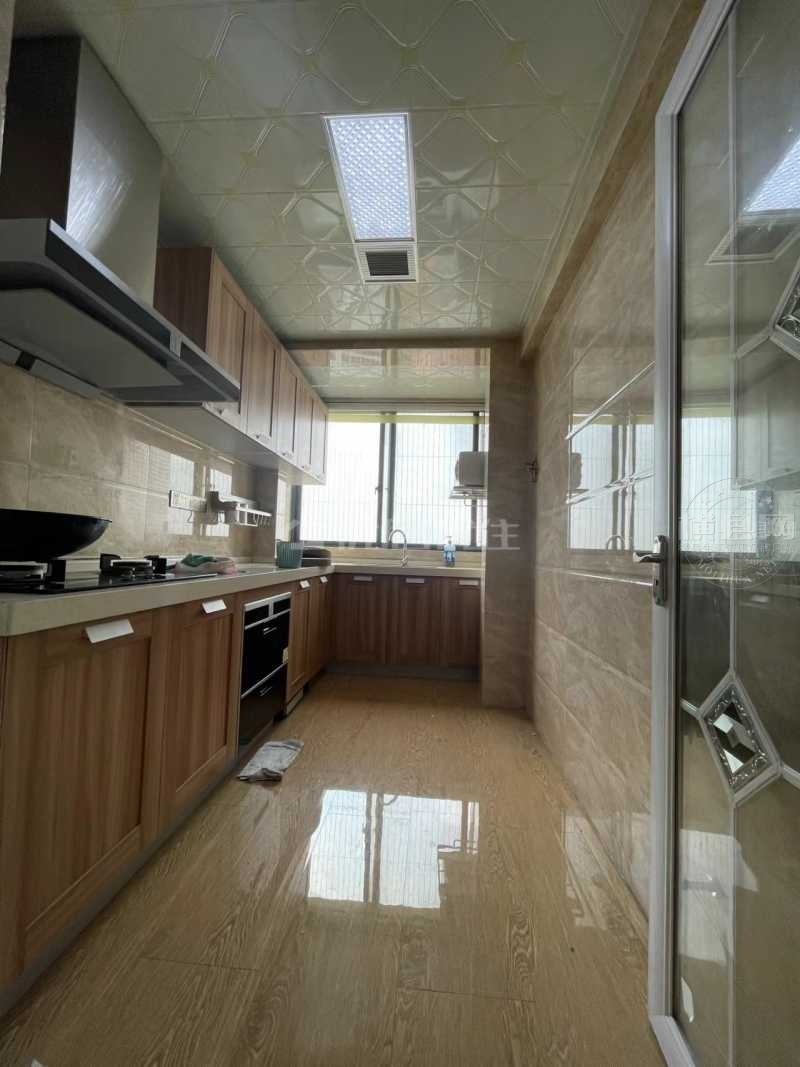 wechat_upload1684996435646f01533e884