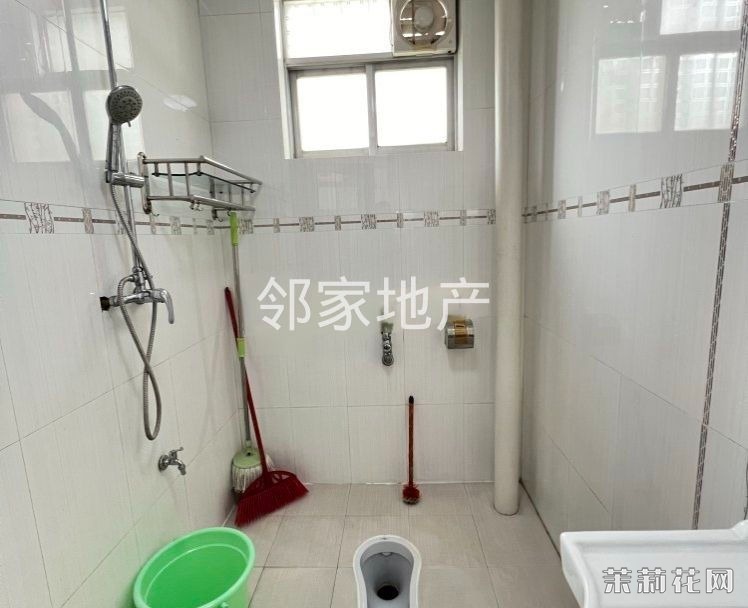 be566a1c-e155-4343-8139-3d5c44dddaff.jpg