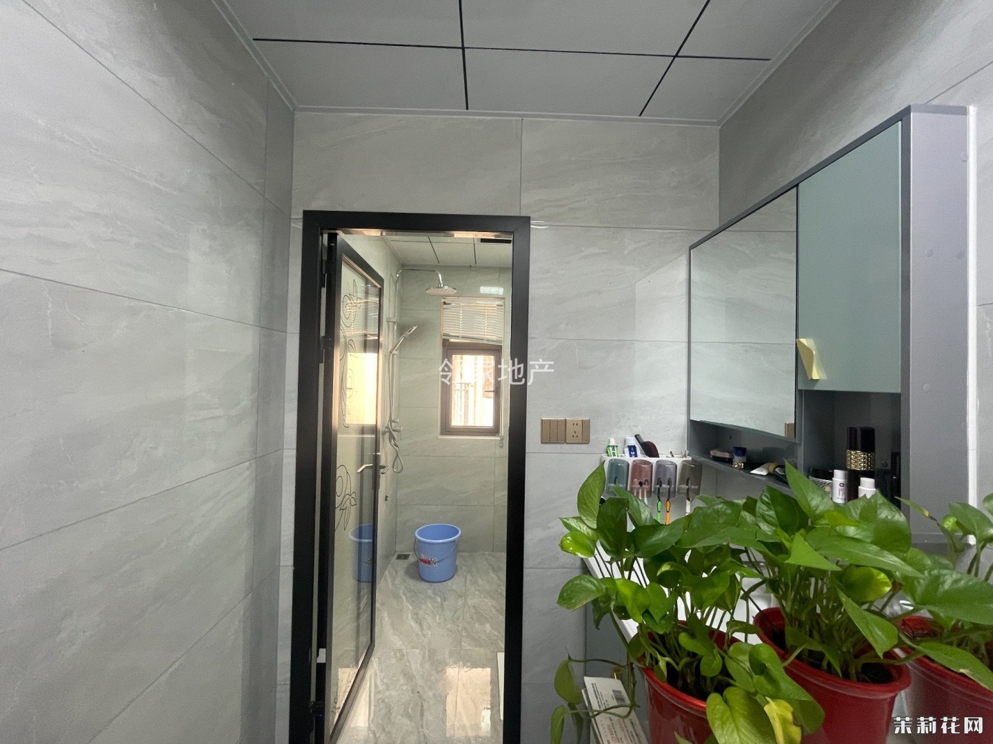 wechat_upload172709099866f15136e0ec2