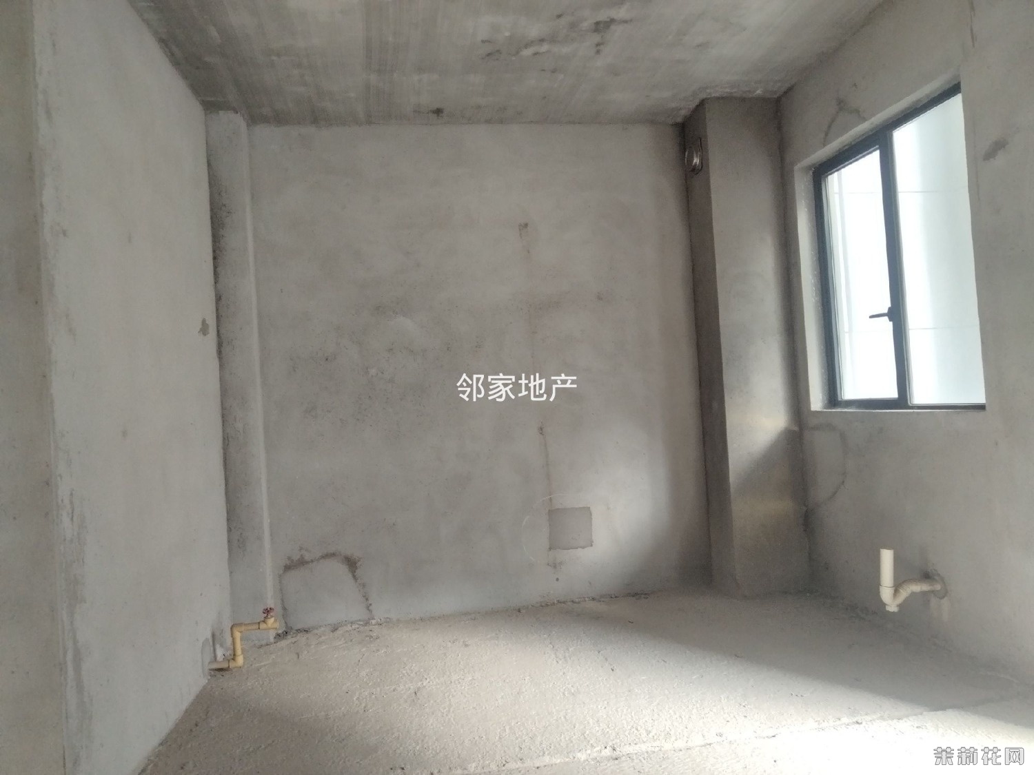 599b34d6-7c50-4ebb-a9a2-6506c9d5439d.jpg