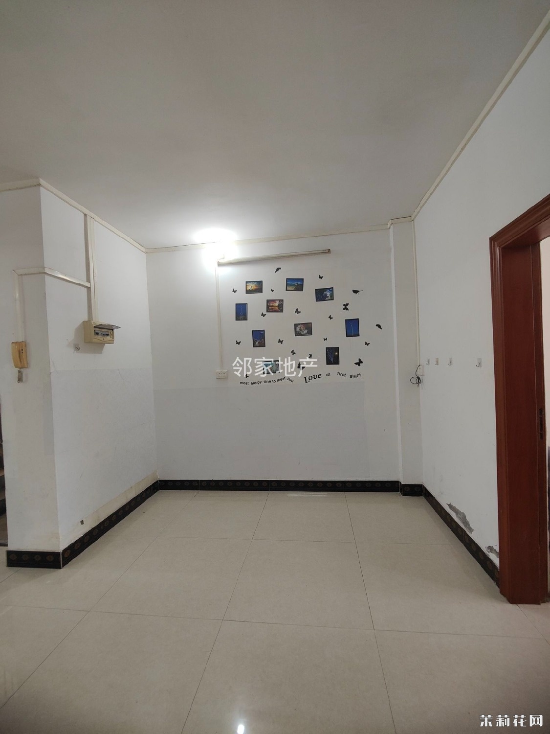 68a8cb01-5925-498d-a54e-cbdf8c6b49ba.jpg