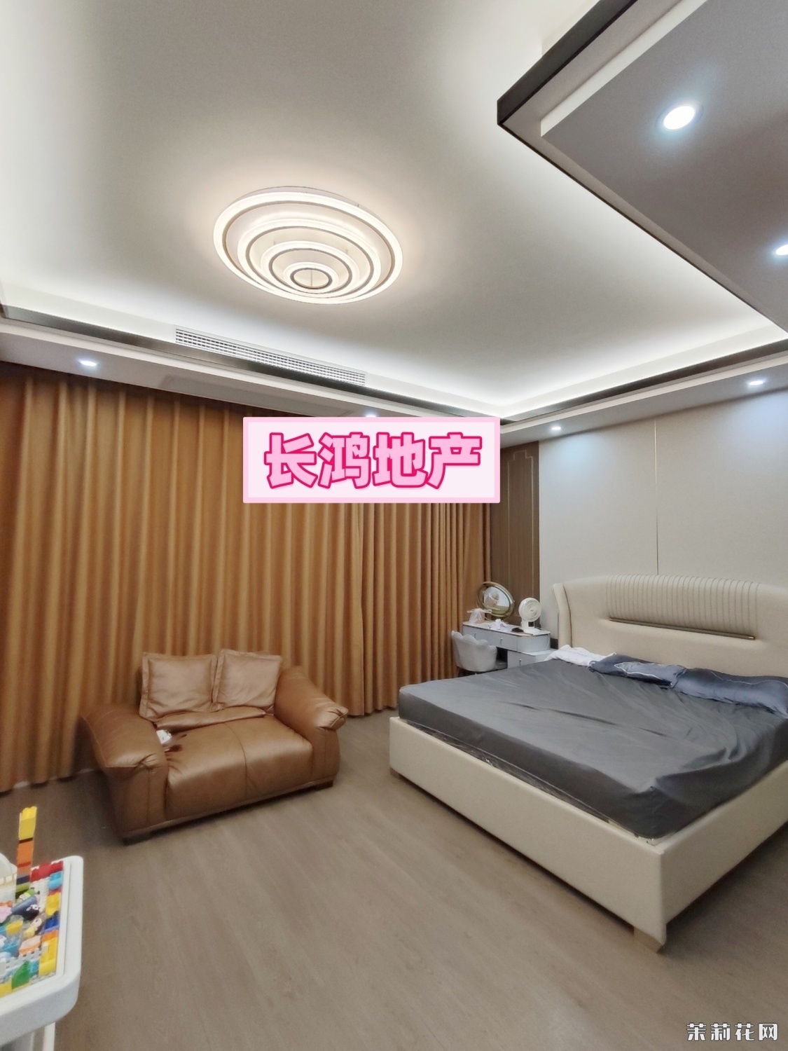 wechat_upload1736084182677a8ad6657ba