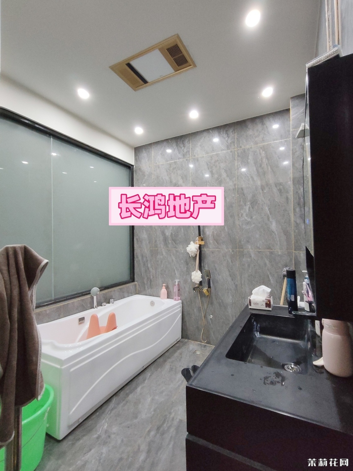 wechat_upload1736084193677a8ae1640eb