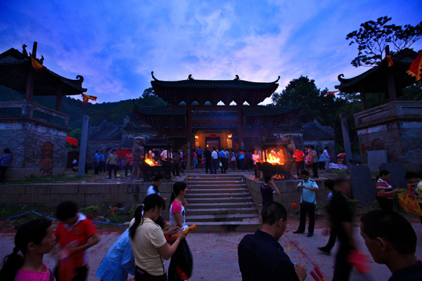 庙会夜色.jpg